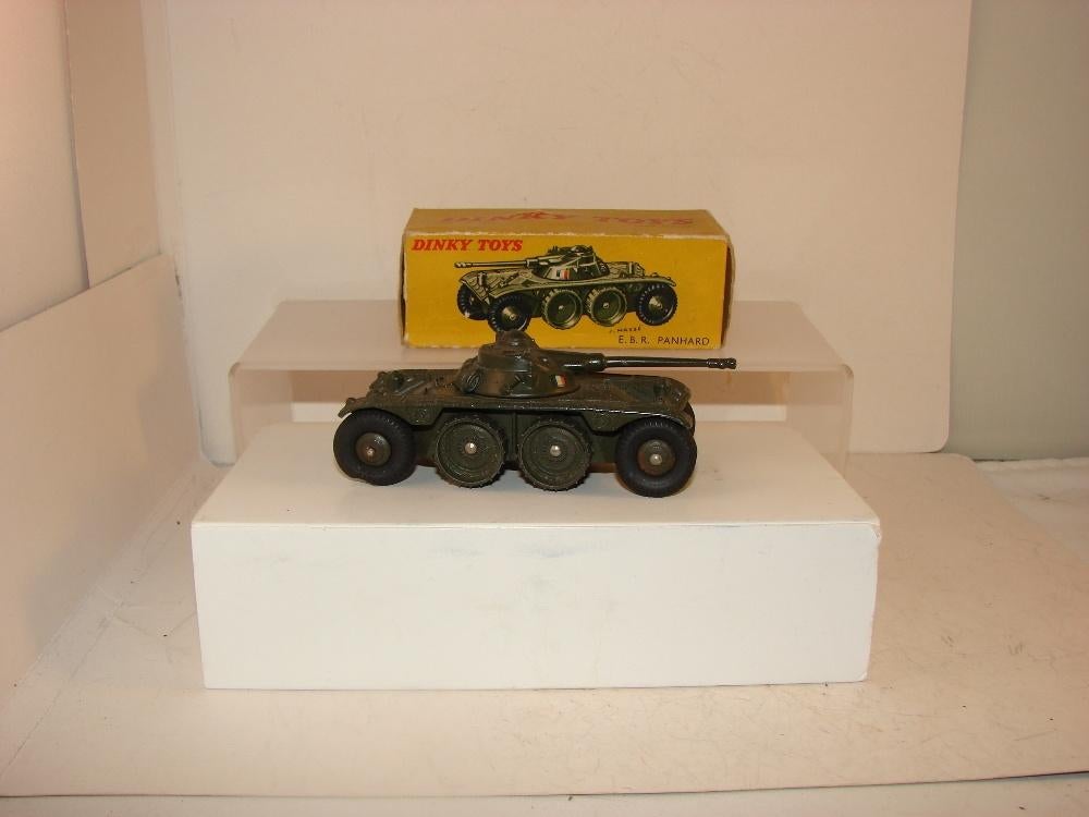 Franse dinky toy 80A Panhard EBR in doos uit 1958 no1, Hobby en Vrije tijd, Modelauto's | 1:43, Nieuw, Overige typen, Dinky Toys