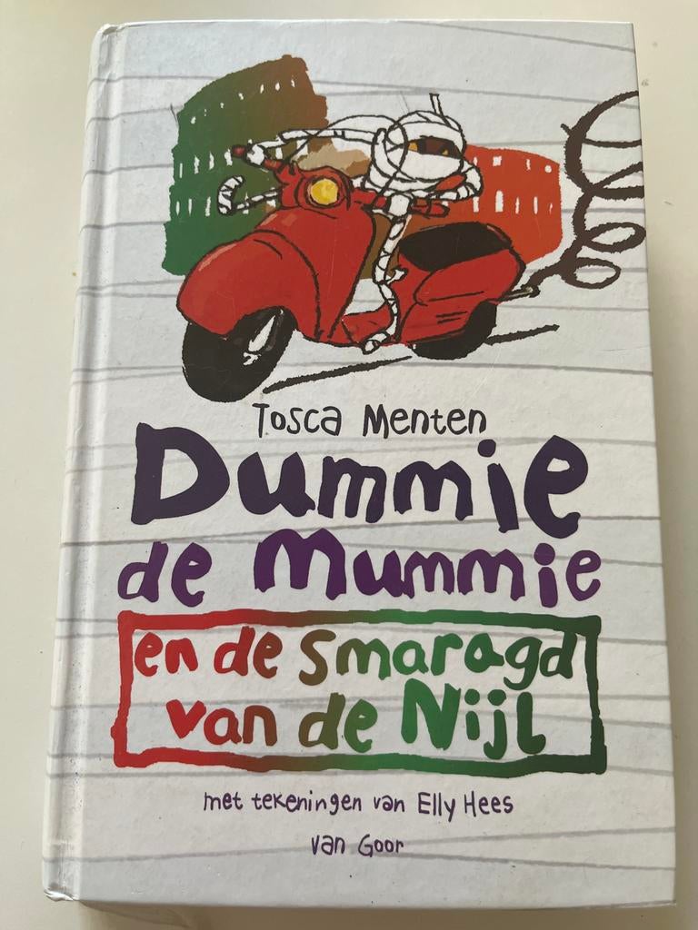 Dummie de Mummie en de Smaragd van de Nijl - Tosca Menten, Boeken, Ophalen of Verzenden, Gelezen, Fictie algemeen