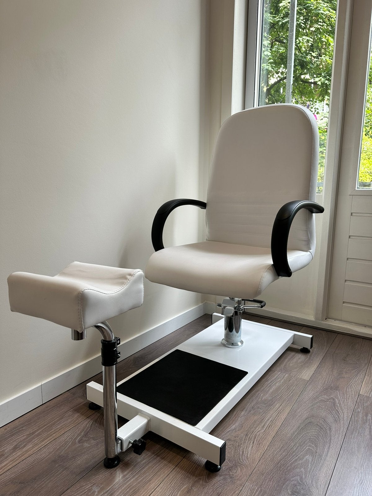 Pedicurestoel, Ophalen, Zo goed als nieuw, Massagetafel