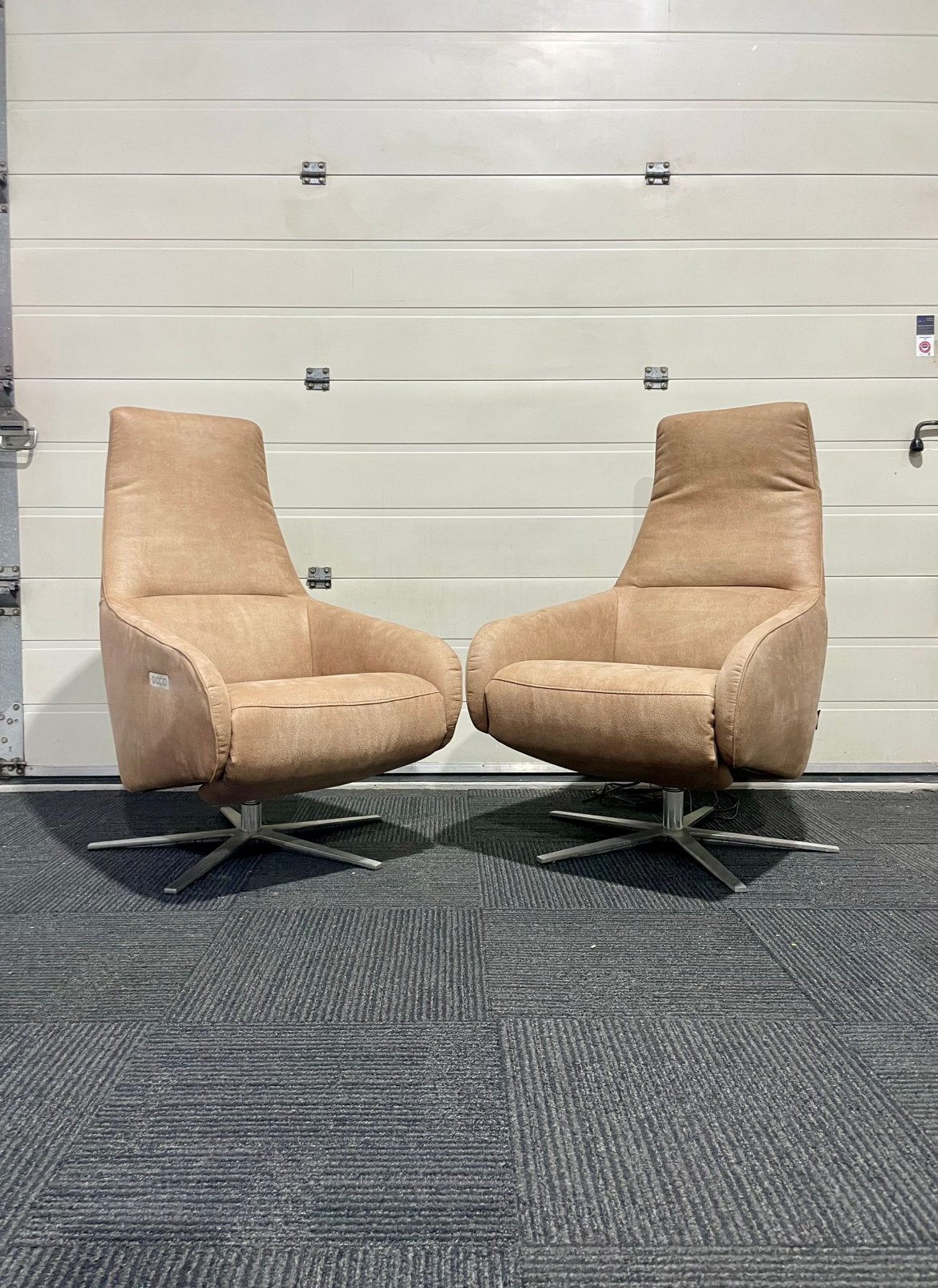 Set bruine prominent relax fauteuils / relax stoelen, Huis en Inrichting, Ophalen, Minder dan 75 cm, 50 tot 75 cm, A