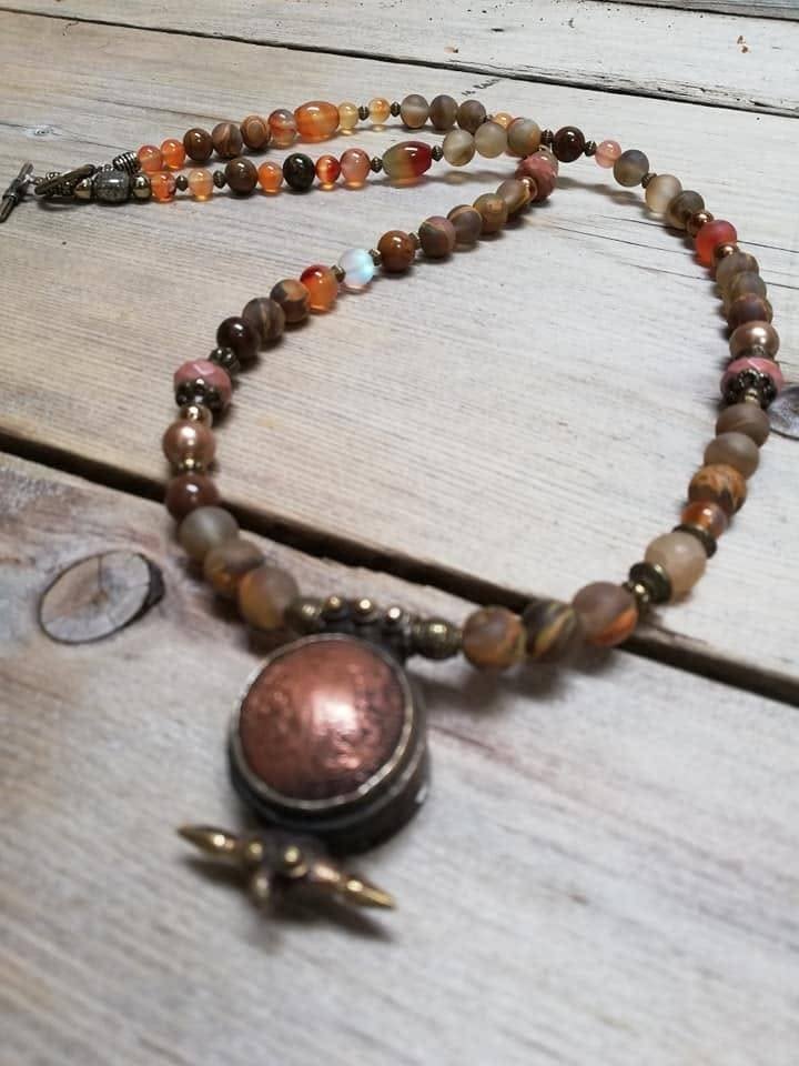 Prachtige ketting van Mookaiet, Carneool en kleine Ghau., Sieraden, Tassen en Uiterlijk, Kettingen, Bruin, Nieuw, Ophalen of Verzenden