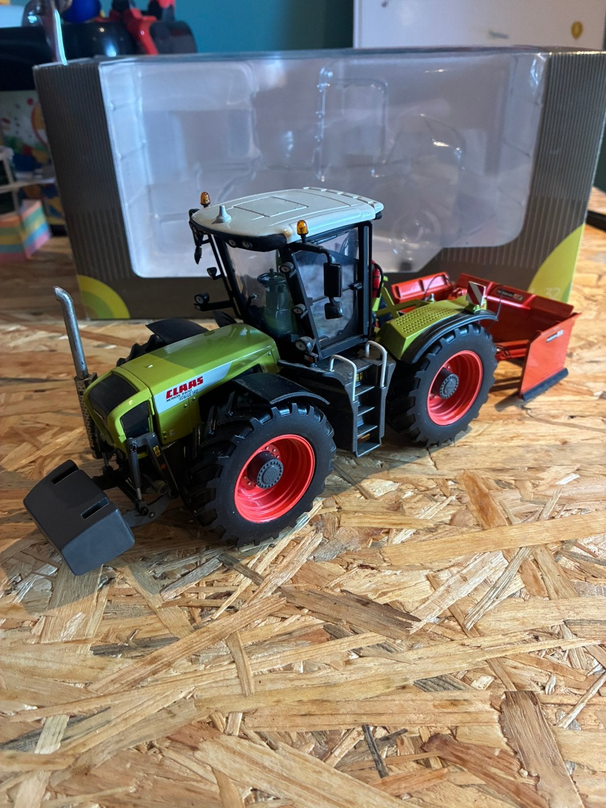 Claas Xerion 3300 en holaras mes, Ophalen of Verzenden, Zo goed als nieuw, Tractor of Landbouw, Overige merken
