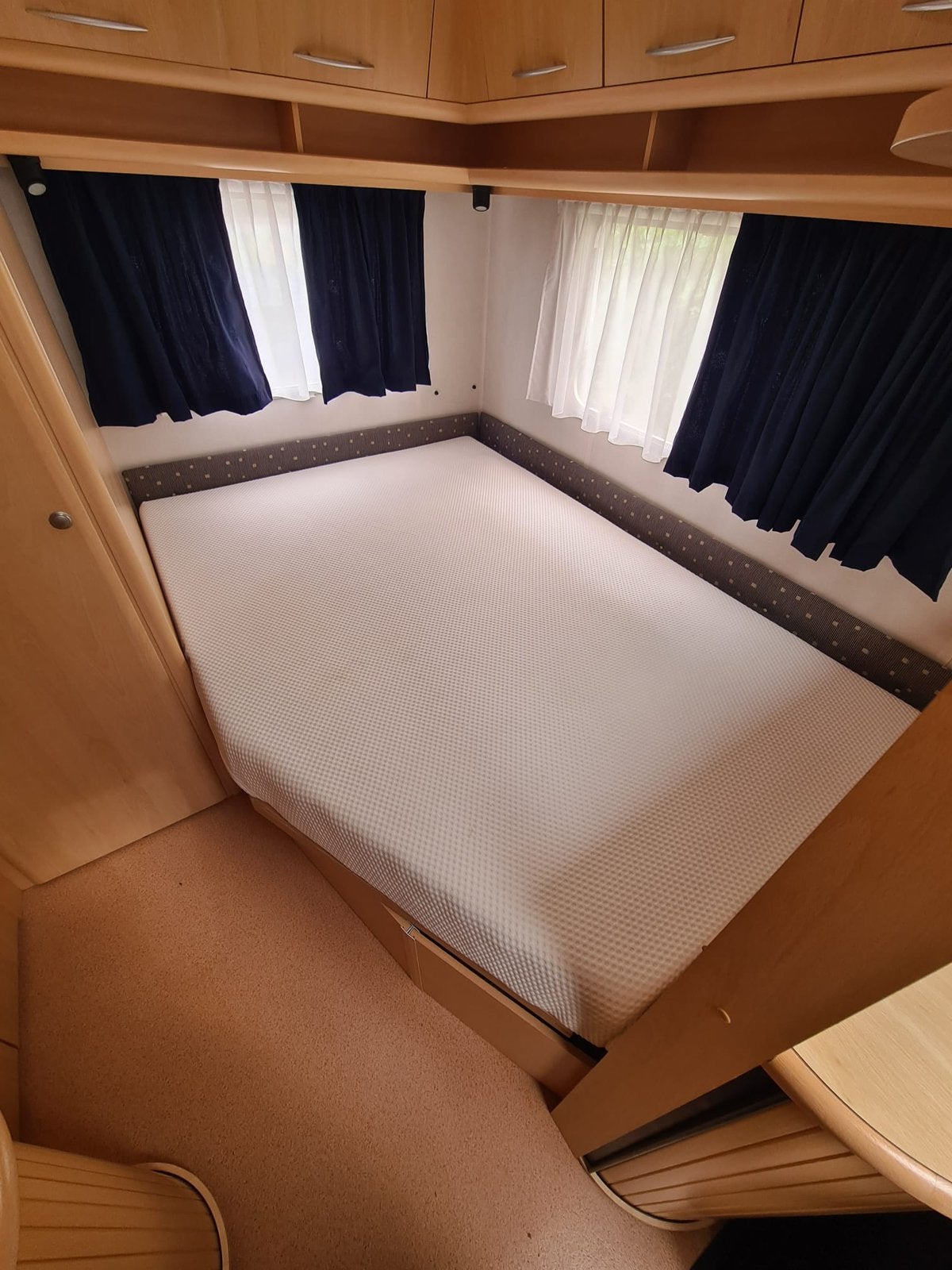 Caravan matras frans bed 140cm x 200cm, Ophalen, Zo goed als nieuw