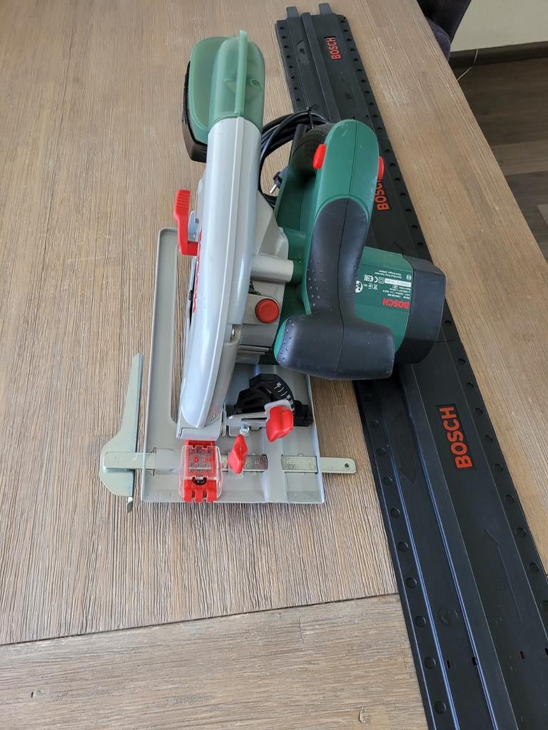 Bosch cirkelzaag PKS 66 AF, Ophalen, Cirkelzaag, Zo goed als nieuw, 30 tot 70 mm