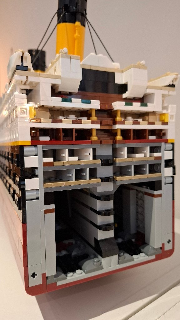 Foto 10 van Lego icons Titanic 10294