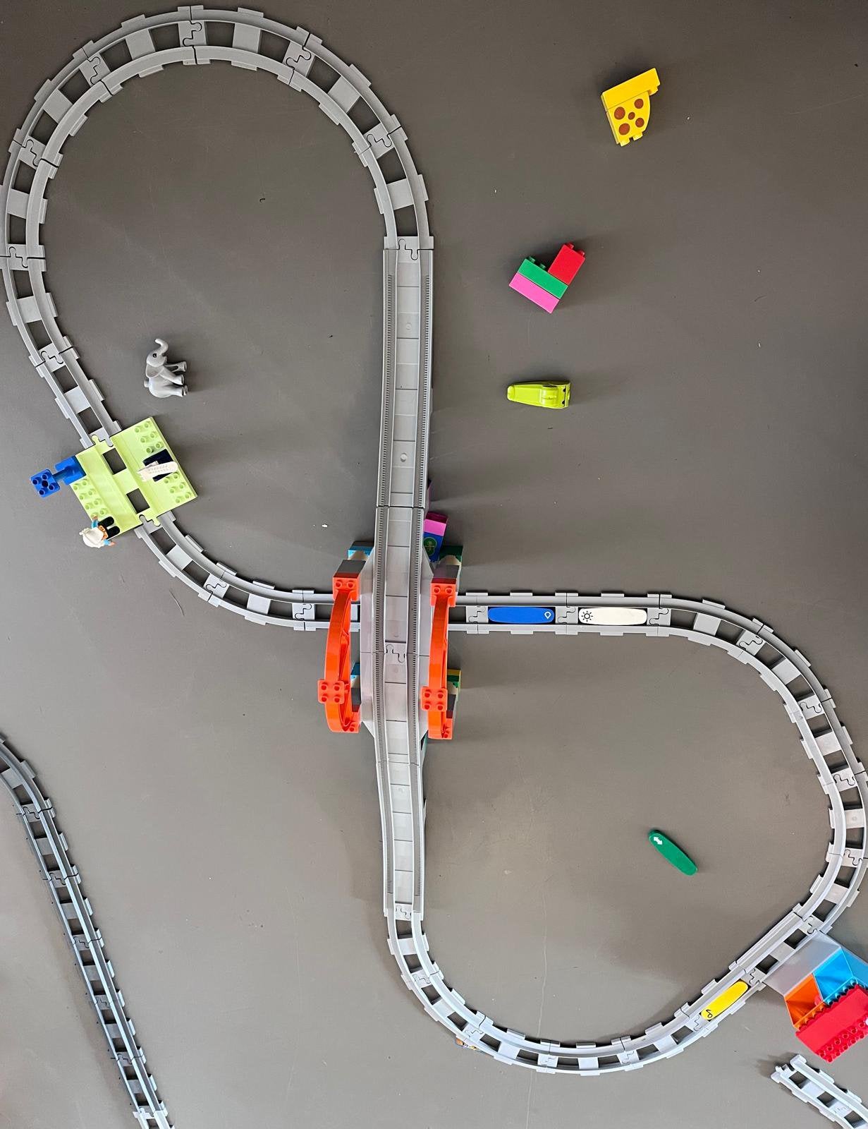 Duplo trein en treinbaan en brug., Kinderen en Baby's, Ophalen, Zo goed als nieuw