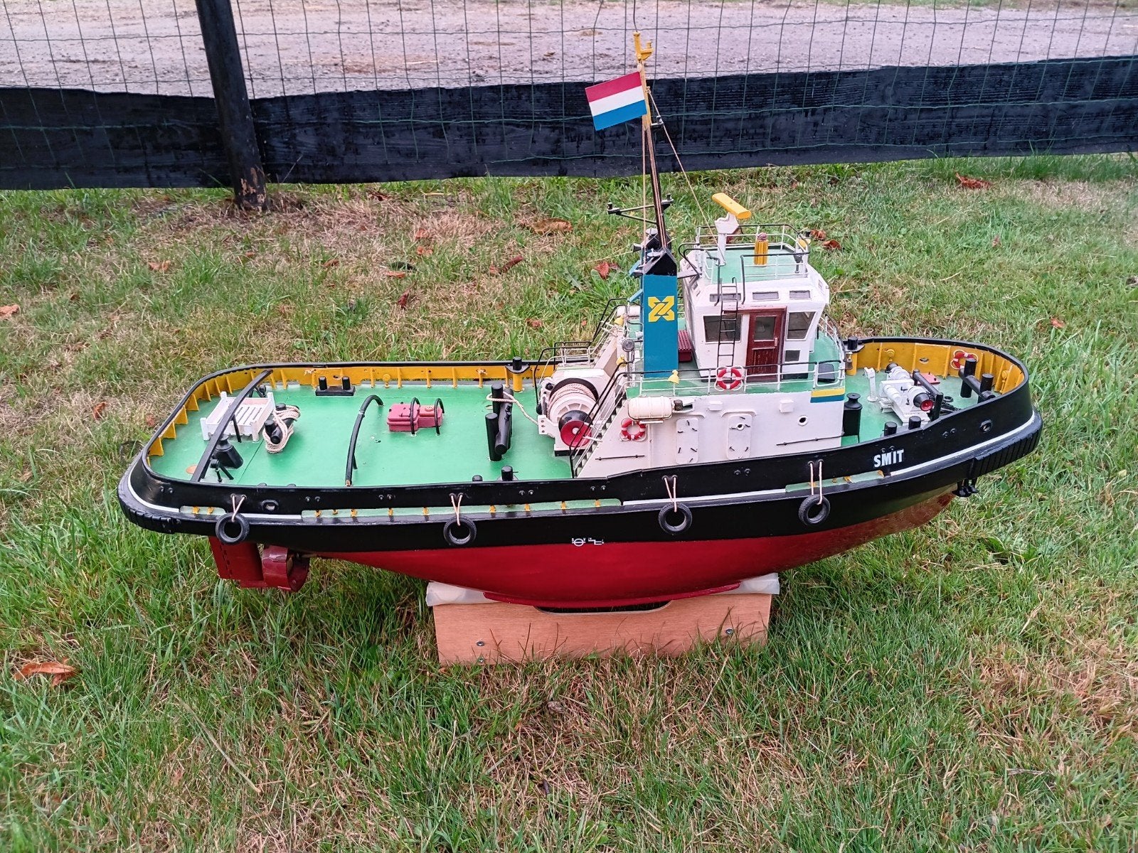 Prachtig Smit Zweden sleepboot, becker roeren, rc varend, Ophalen