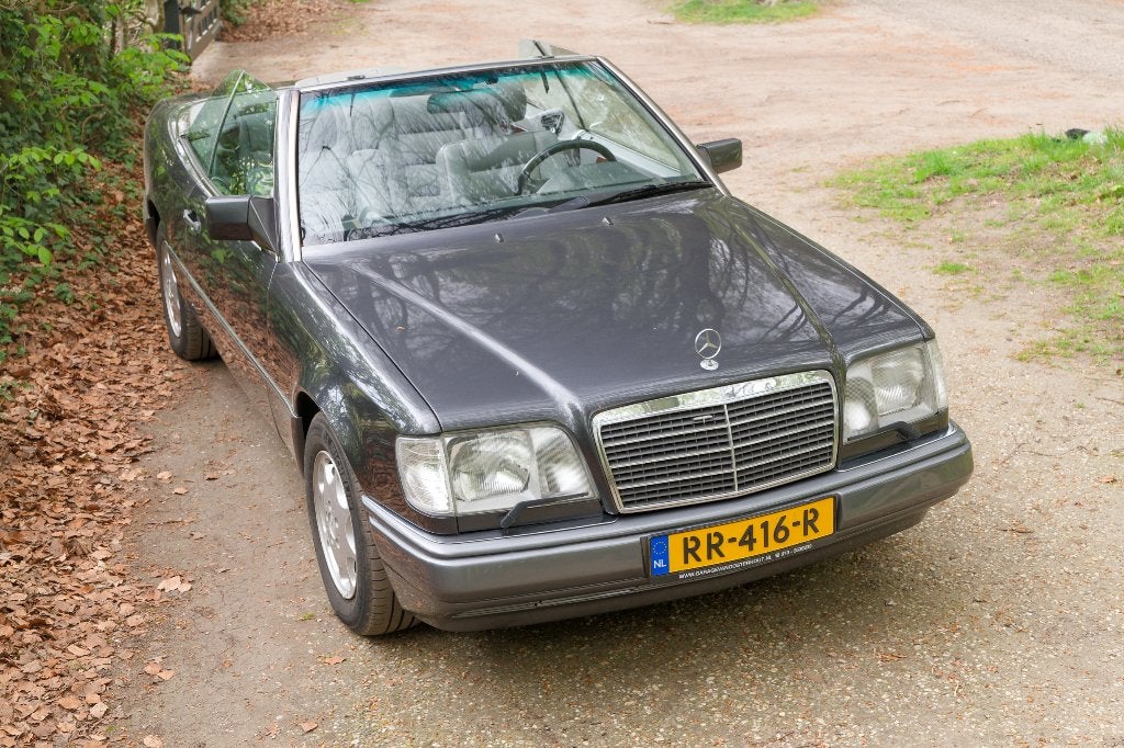 Mercedes-Benz E 320 Convertibel | W124 | goed onderhouden, Auto's, Automaat, Achterwielaandrijving, Cabriolet, Bedrijf