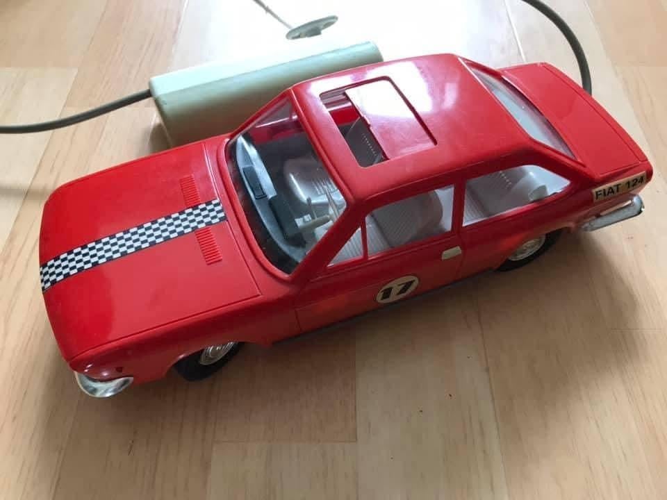 IK ZOEK Presu Fiat bestuurbare auto, blikken speelgoed, piko, Ophalen of Verzenden