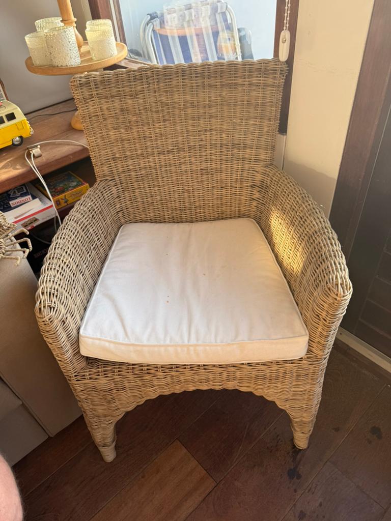 Riviera Maison 4 rieten stoelen, Huis en Inrichting, Stoelen, Ophalen, Bruin, Riet of Rotan, Zo goed als nieuw