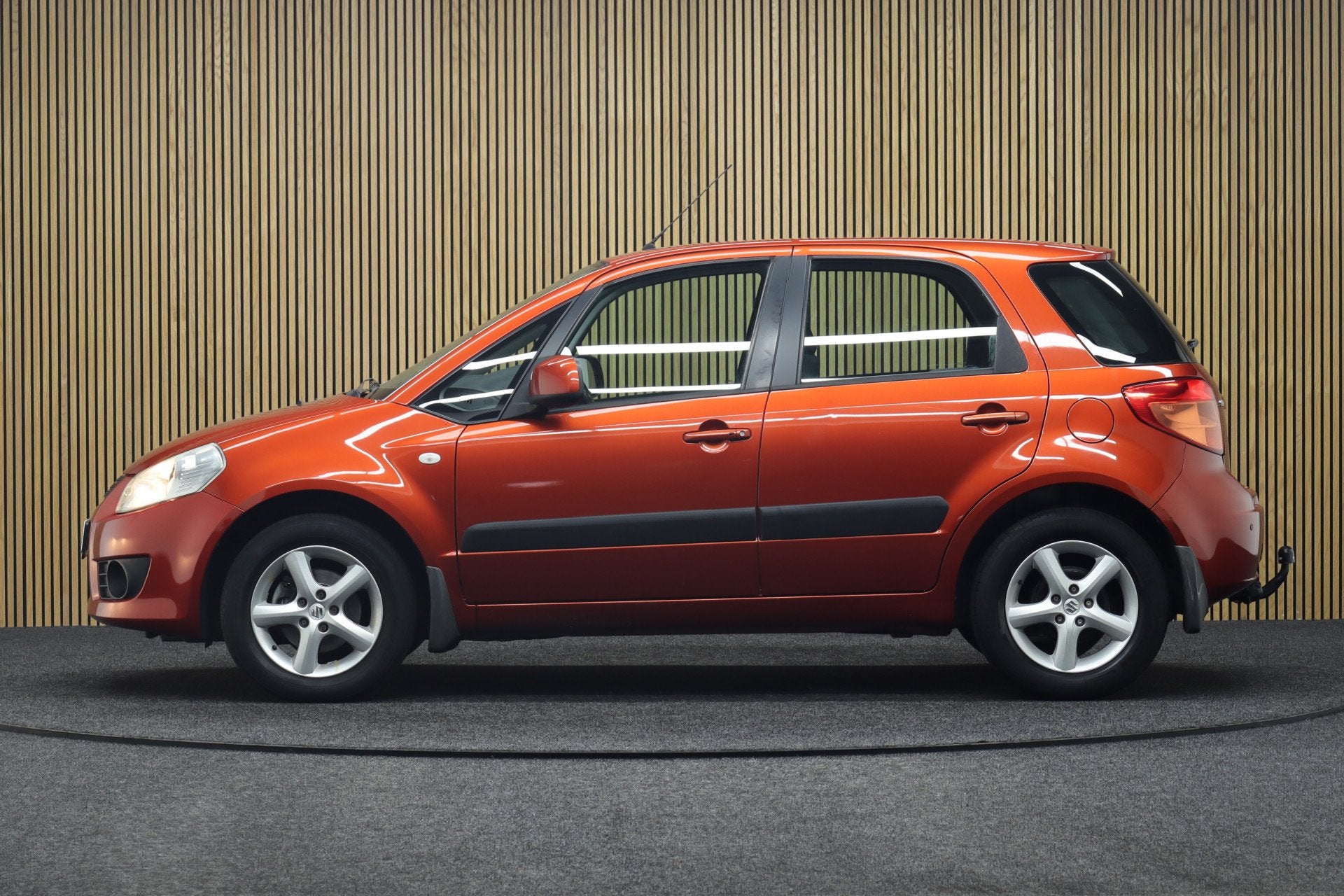 Suzuki SX4 1.6 Automaat Exclusive | Trekhaak | Clima | Elekt, Stof, Gebruikt, Zwart, 49 €/maand
