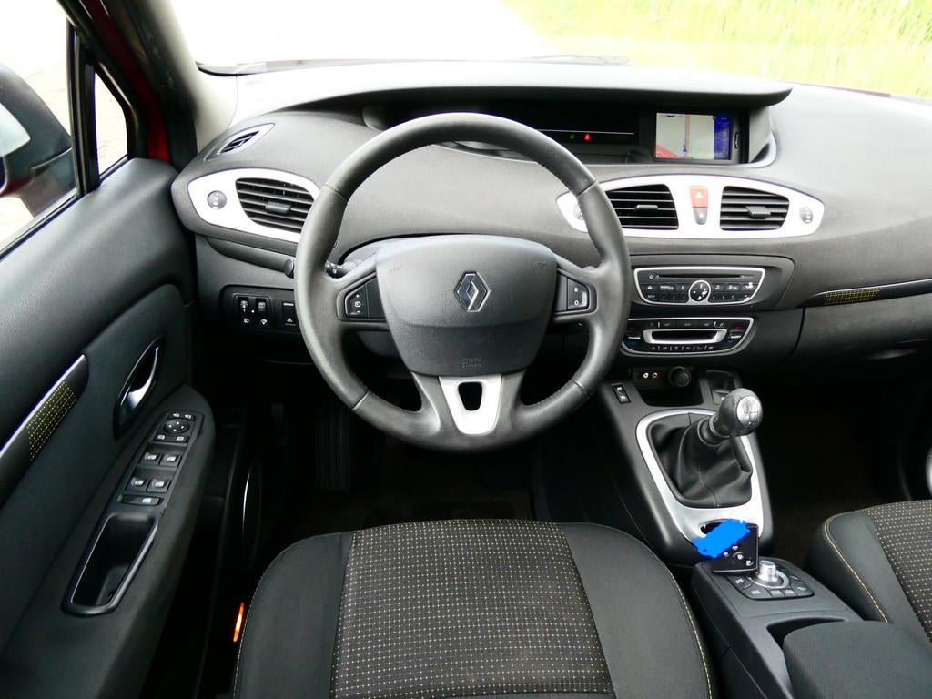 Renault Scénic 1.4 TCE 131pk Clima Cruise Navi PDC Trekhaak, Voorwielaandrijving, Stof, 1295 kg, 4 cilinders