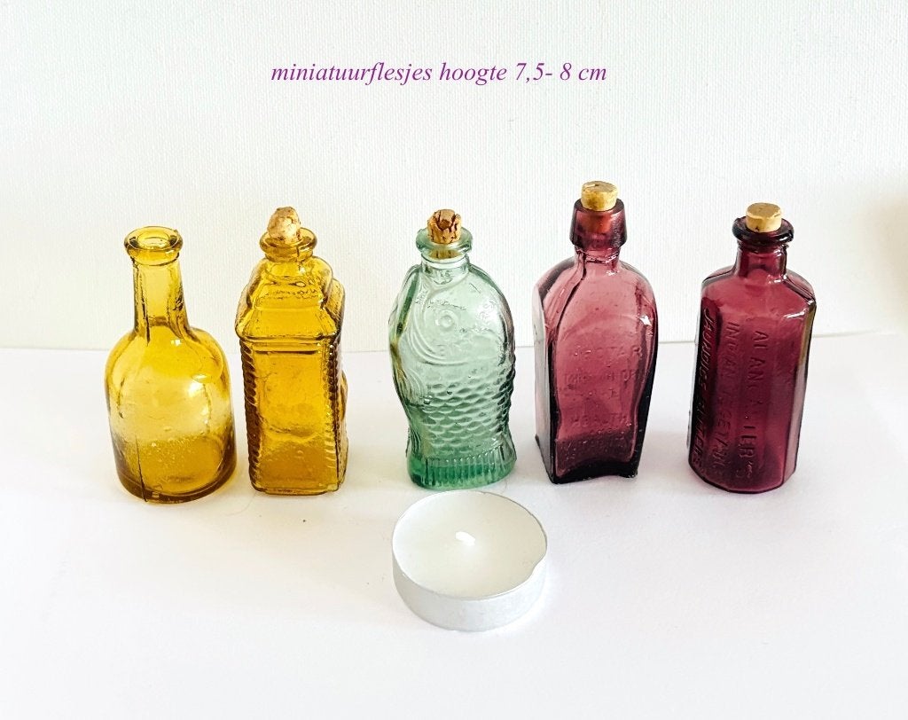 5 Miniatuur Flesjes 7,5-8 cm hoog voor Letterbak etc, Ophalen