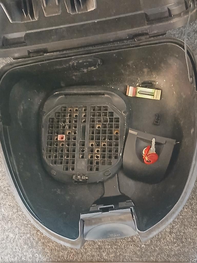 Te koop helmkoffer, Ophalen, Gebruikt