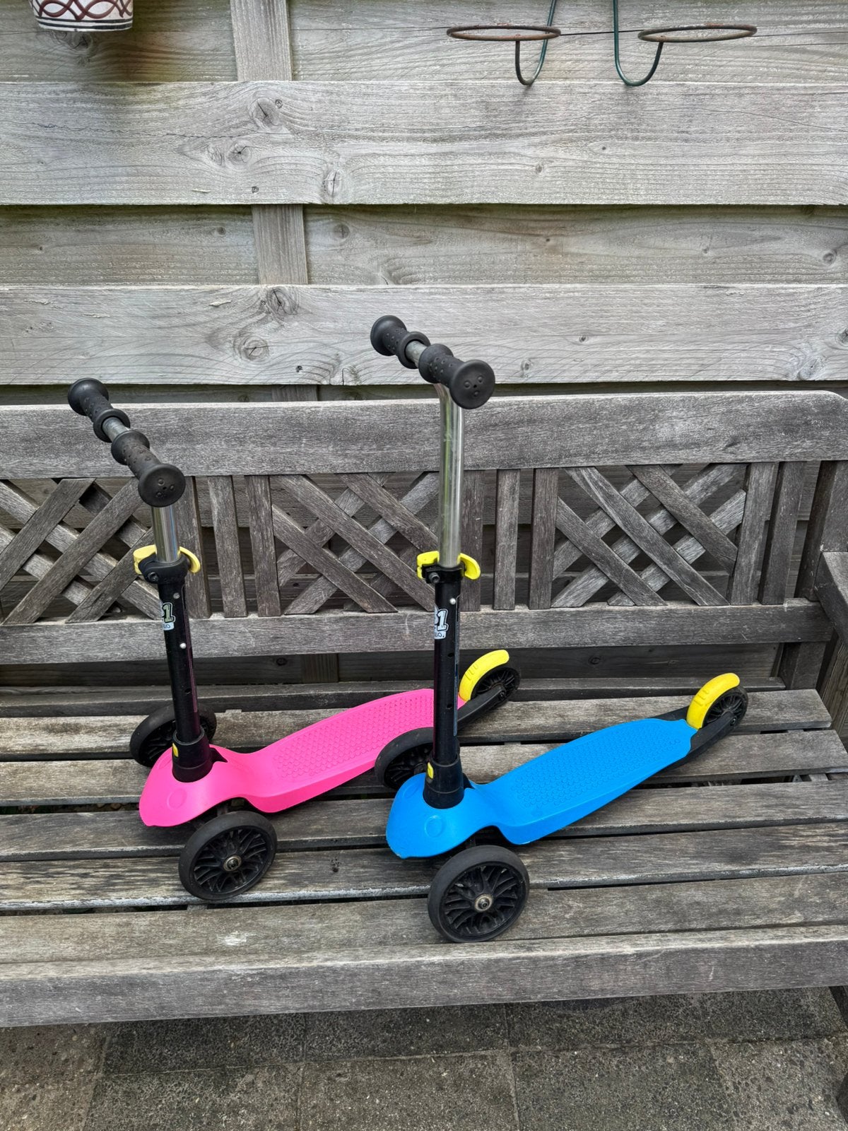 Oxelo B1 kindersteps – roze & blauw, Ophalen of Verzenden, Zo goed als nieuw, Loopfiets