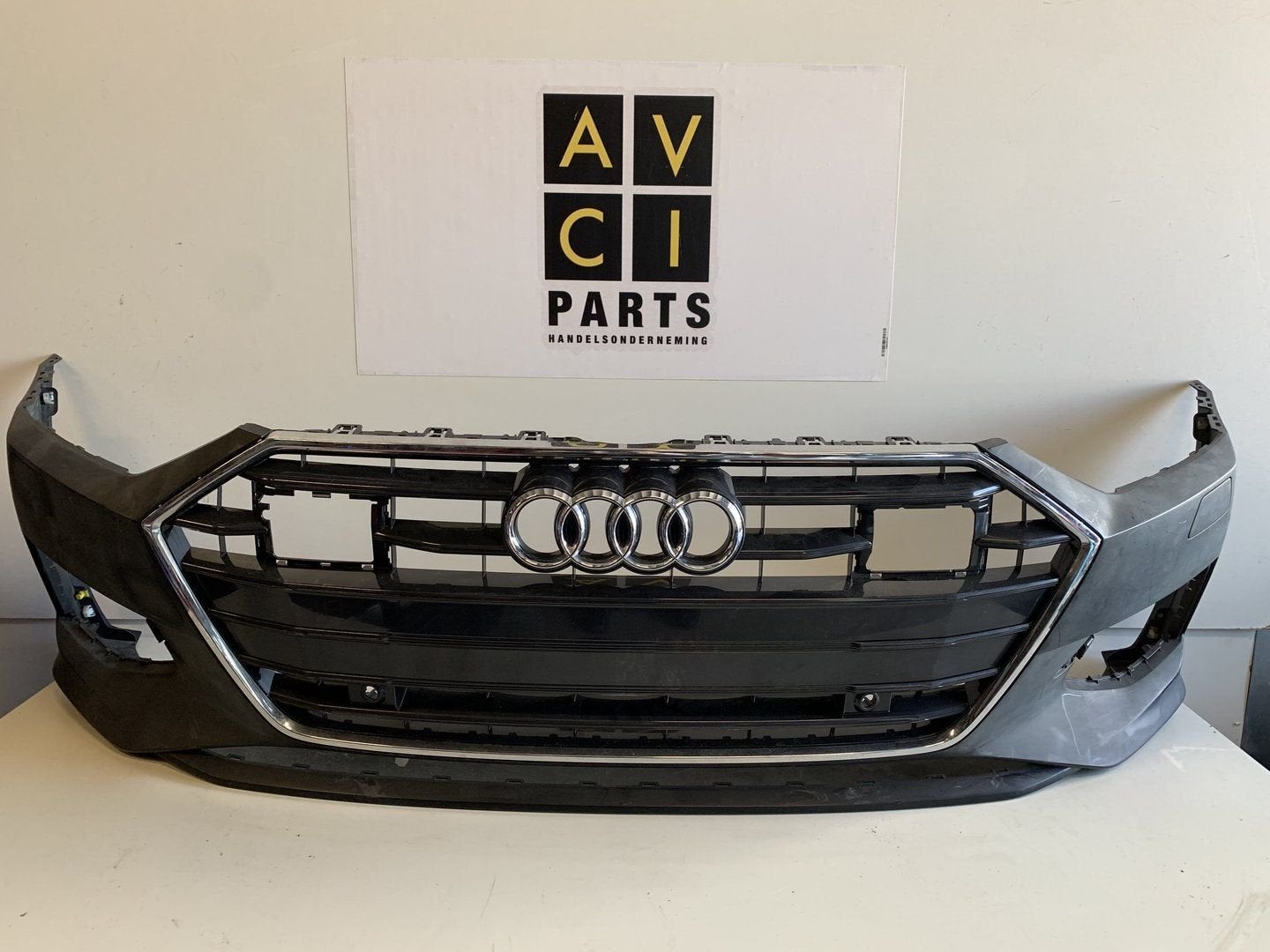 Audi A7 II 4K8 voorbumper bumper  grille 4K8807437  17-, Gebruikt, -, Voor, -
