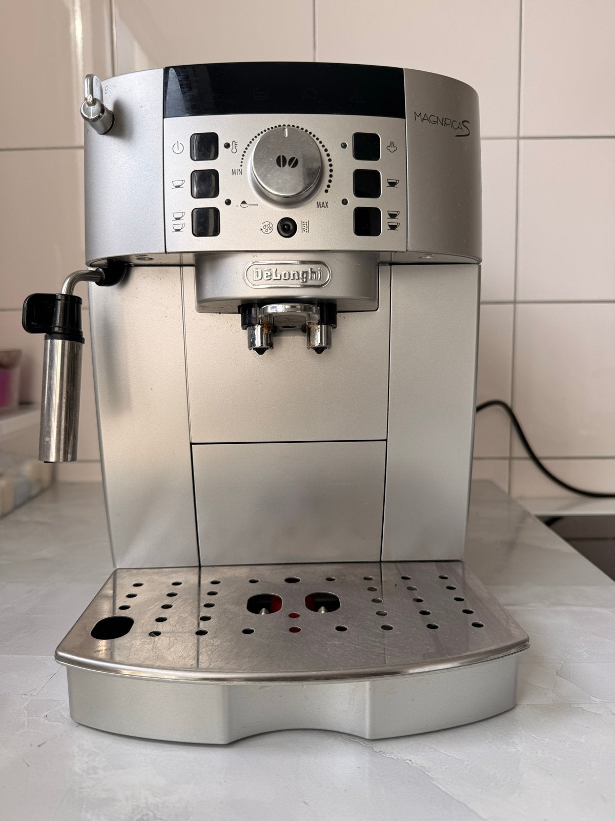 De'Longhi Magnifica S ECAM 22.110.SB Espressoapparaat, Espresso apparaat, 10 kopjes of meer, Ophalen of Verzenden, Zo goed als nieuw