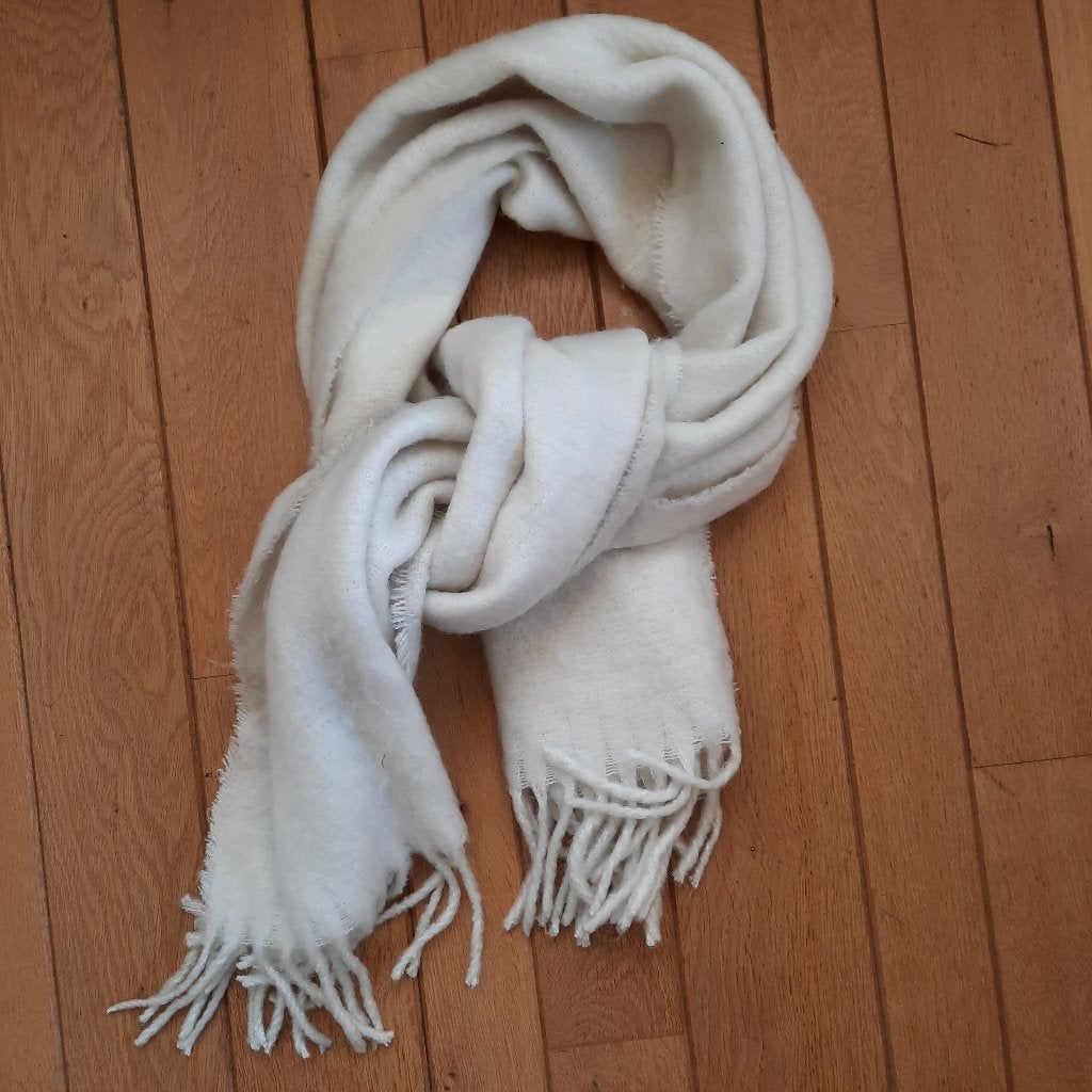 Sjaal omslagdoek pasmina wol wit 220 x 61,5 cm - nieuw -, Kleding | Dames, Mutsen, Sjaals en Handschoenen, Ophalen of Verzenden