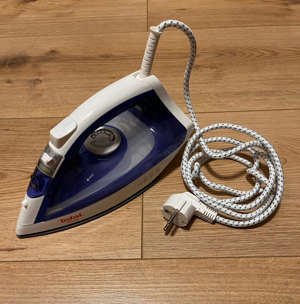 Tefal Virtuo Strijkijzer met snoer, Ophalen, Gebruikt, Strijkijzer met snoer
