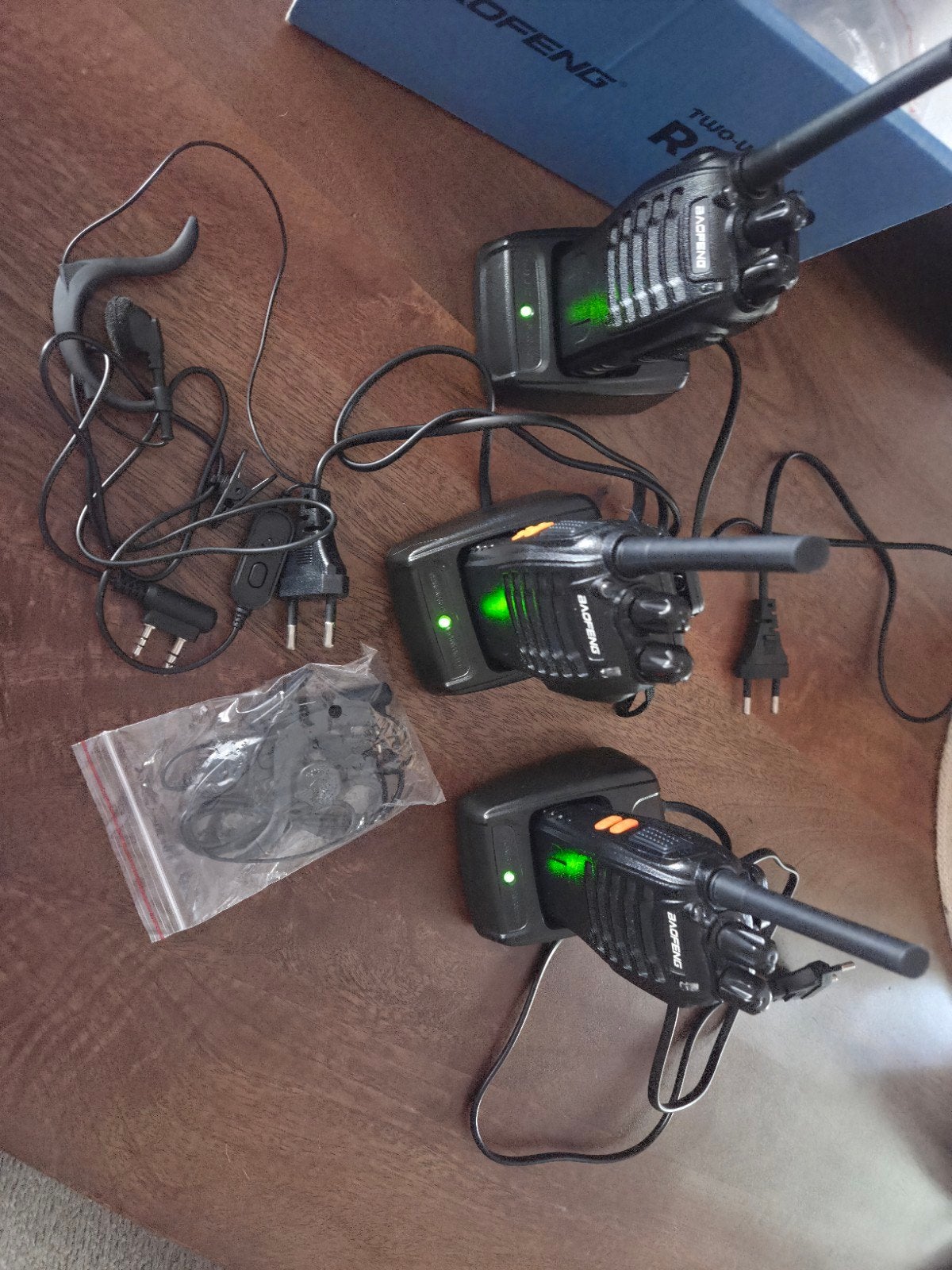 3x Baofeng portofoon met oplaadstations, Ophalen, Zo goed als nieuw, Portofoon of Walkie-talkie