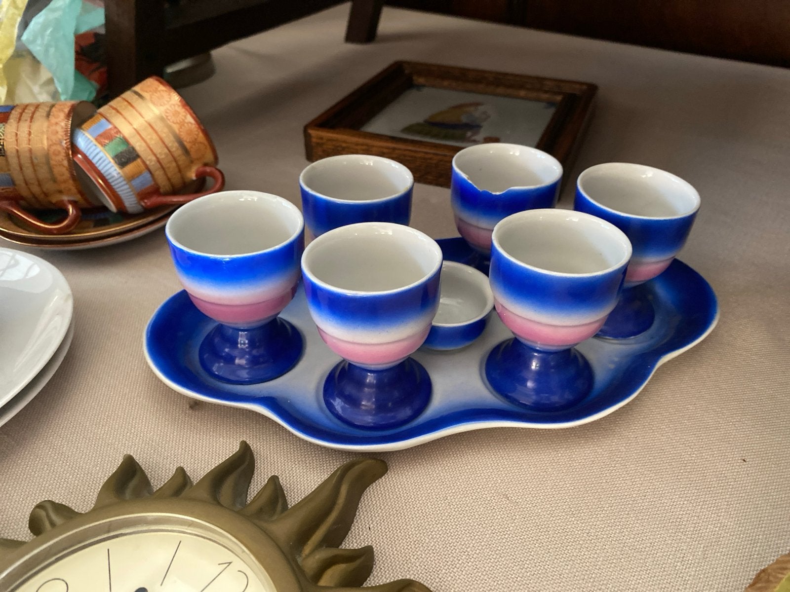 Vintage Eierdopjes Set met Dienblad - Blauw/Roze Gradiënt, Antiek en Kunst, Ophalen