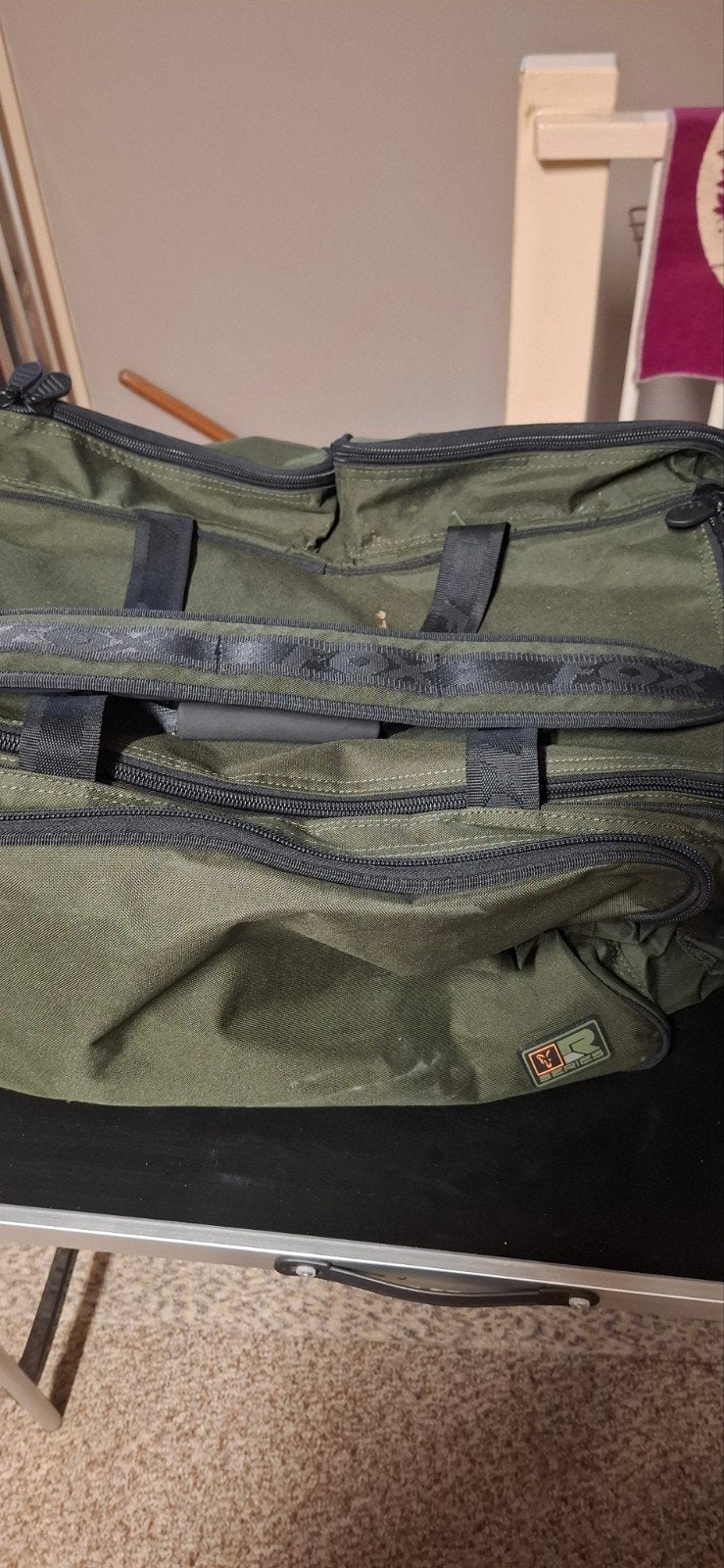 Fox R-Series Carryall - Ruime en stevige vistas, Ophalen