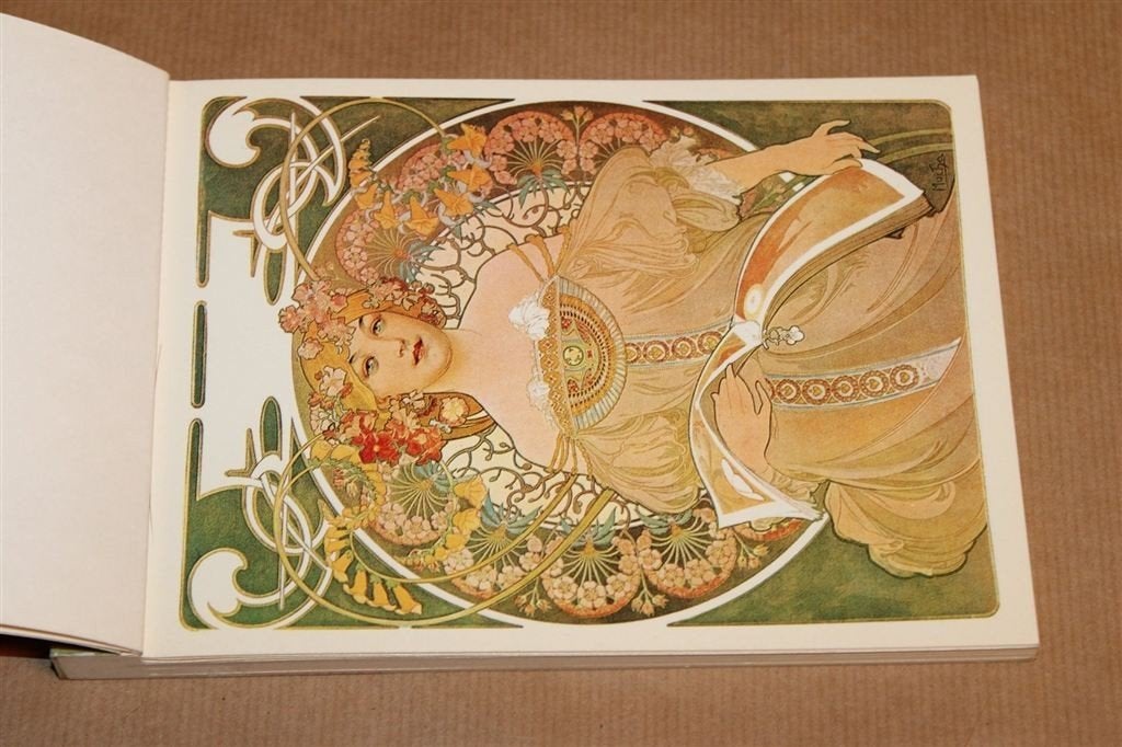 Alphonse Mucha — Briefkaartenboek Art Nouveau Prints, Ophalen of Verzenden, Gelezen