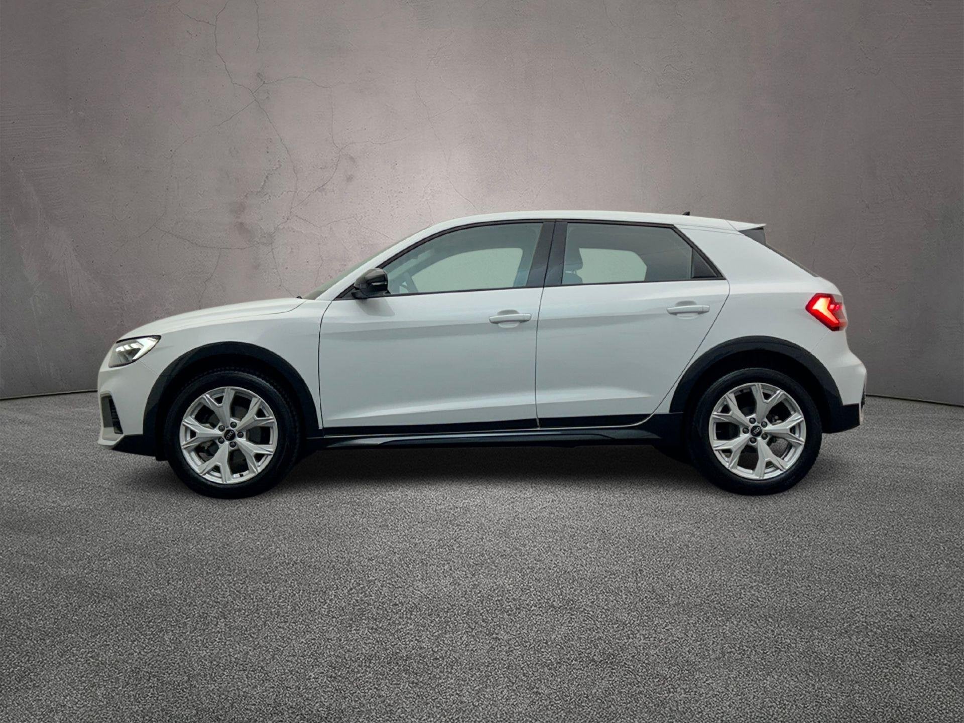 Audi A1 allstreet 30 TFSI Advanced edition | Apple/Android P, Auto's, Audi, Stof, Euro 6, 116 pk, Wit