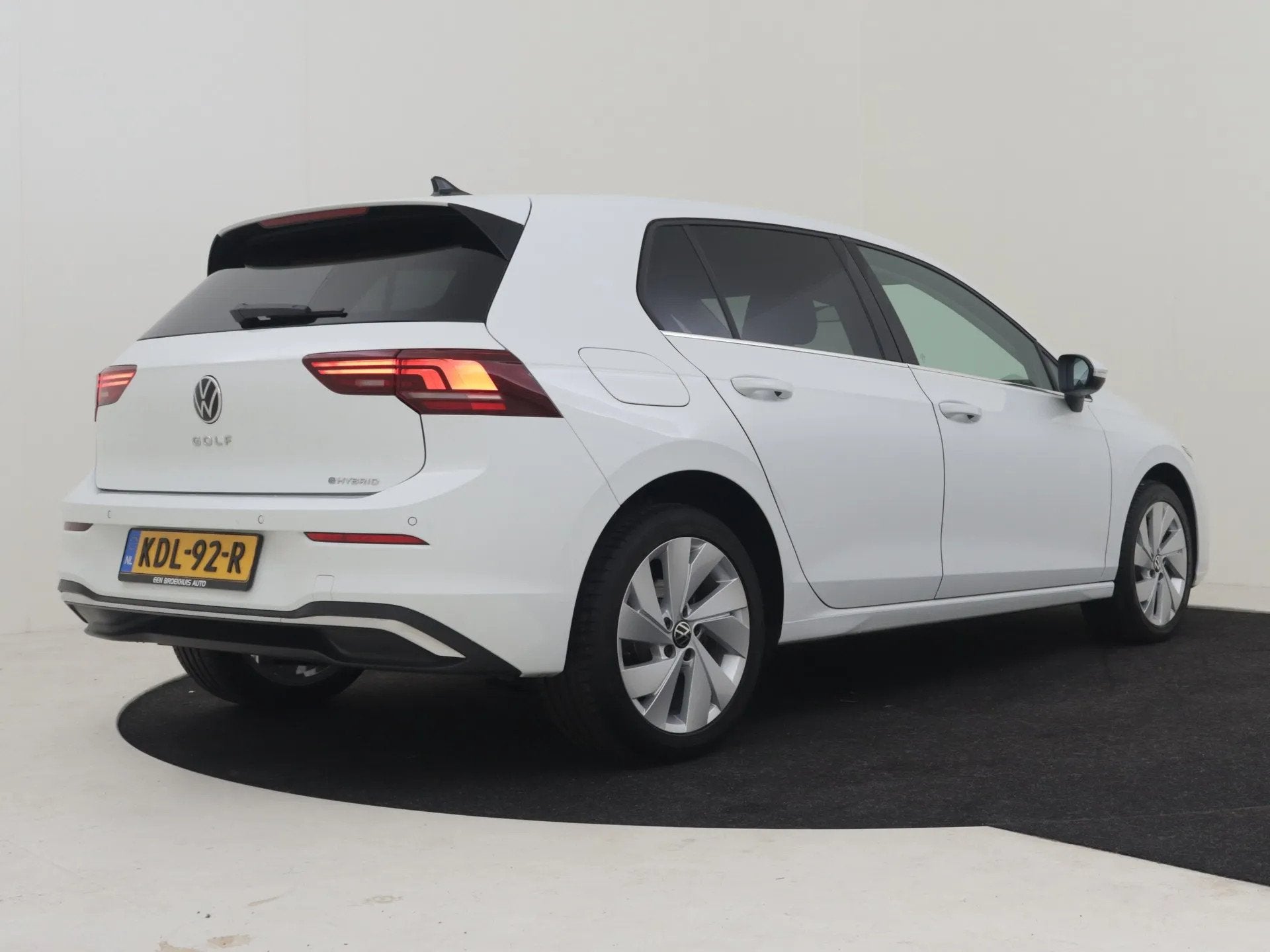 Volkswagen Golf 1.5 eHybrid Style Edition 204PK DSG/AUTO, 4 cilinders, Wit, Plug-in hybride, Bedrijf