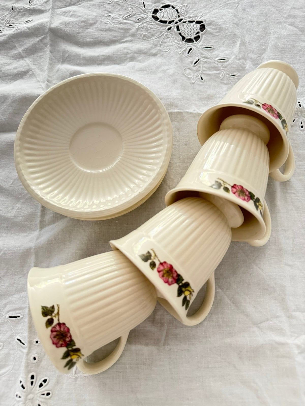 Set van 4 Wedgwood Etruria Barlaston kop en schotels, Ophalen of Verzenden