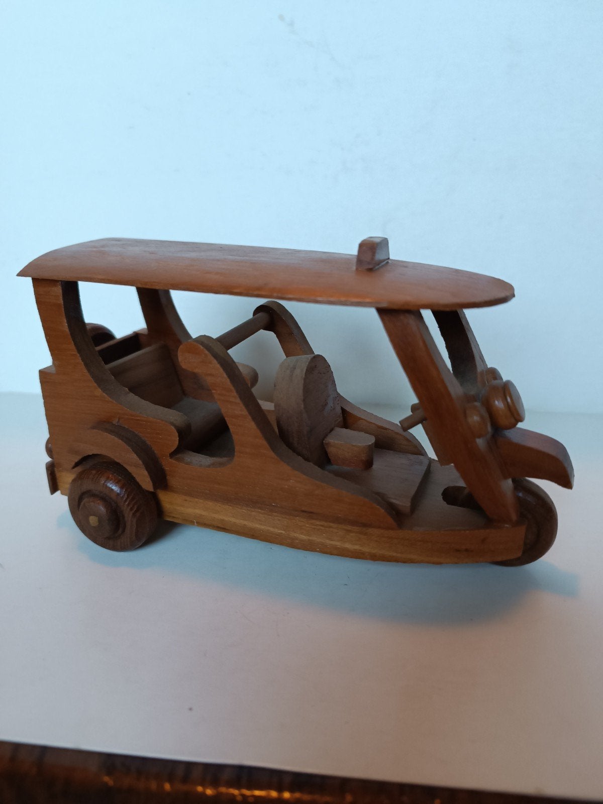 Thaise houten tuktuk - decoratief en in topconditie, Ophalen of Verzenden, Zo goed als nieuw
