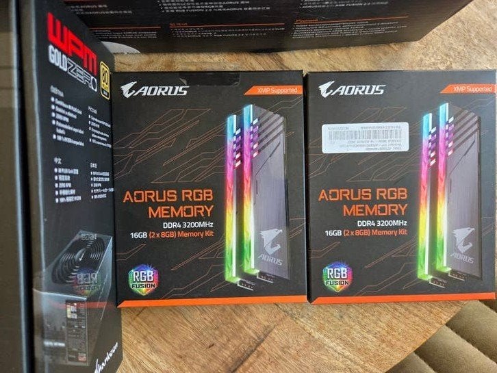 Foto 4 van Gaming PC onderdelen – RTX 2060 Super / Ryzen 7 / 32GB RGB /