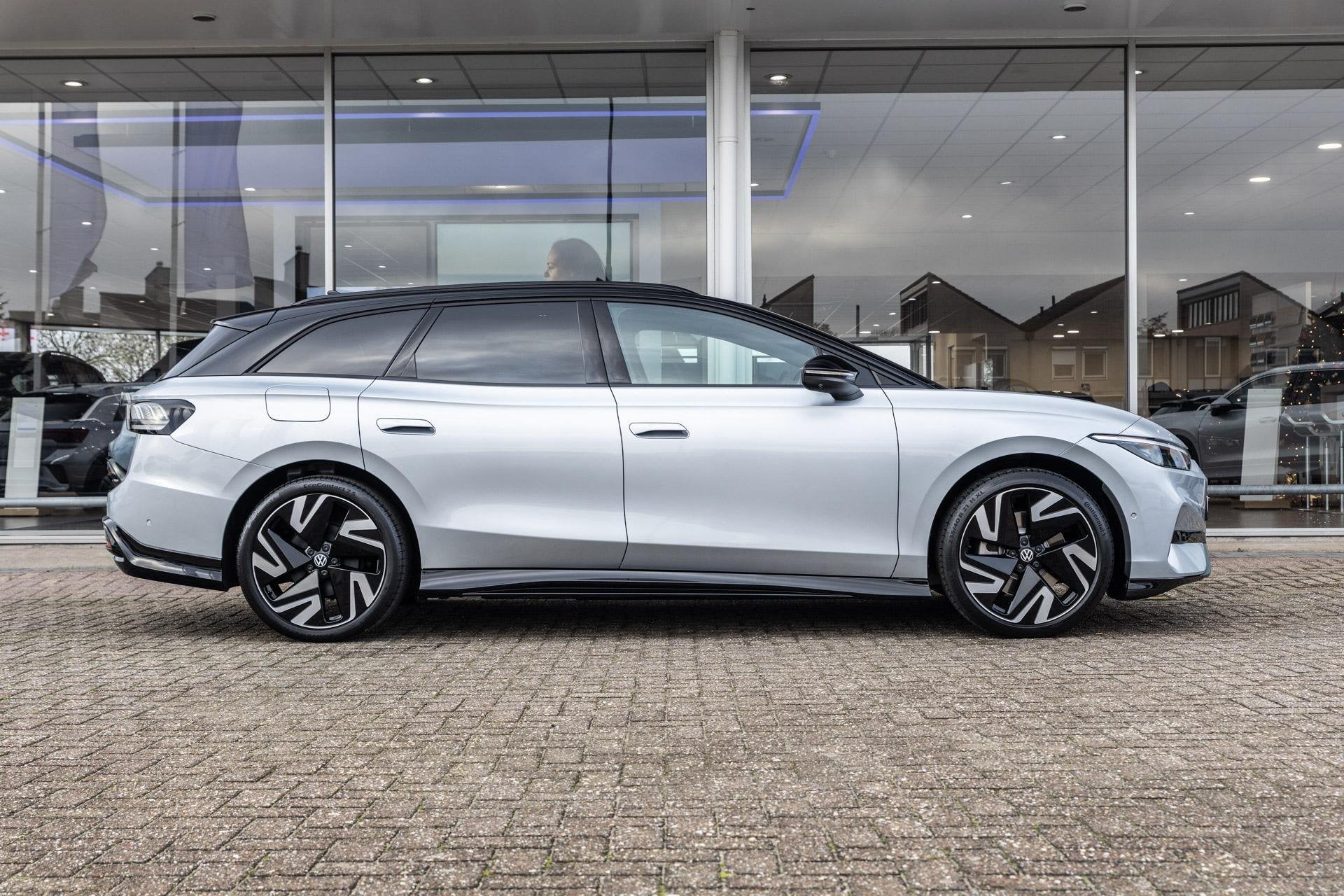 Volkswagen ID.7 Tourer 286pk Pro Limited Edition 77 kWh | Pa, Automaat, 12 maanden, Achterwielaandrijving, Verblindingsvrij grootlicht