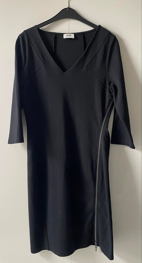 Zwarte stretch jurk Anna van Toor met rits maat 38/40, Kleding | Dames, Maat 38/40 (M), Zwart, Ophalen of Verzenden, Zo goed als nieuw