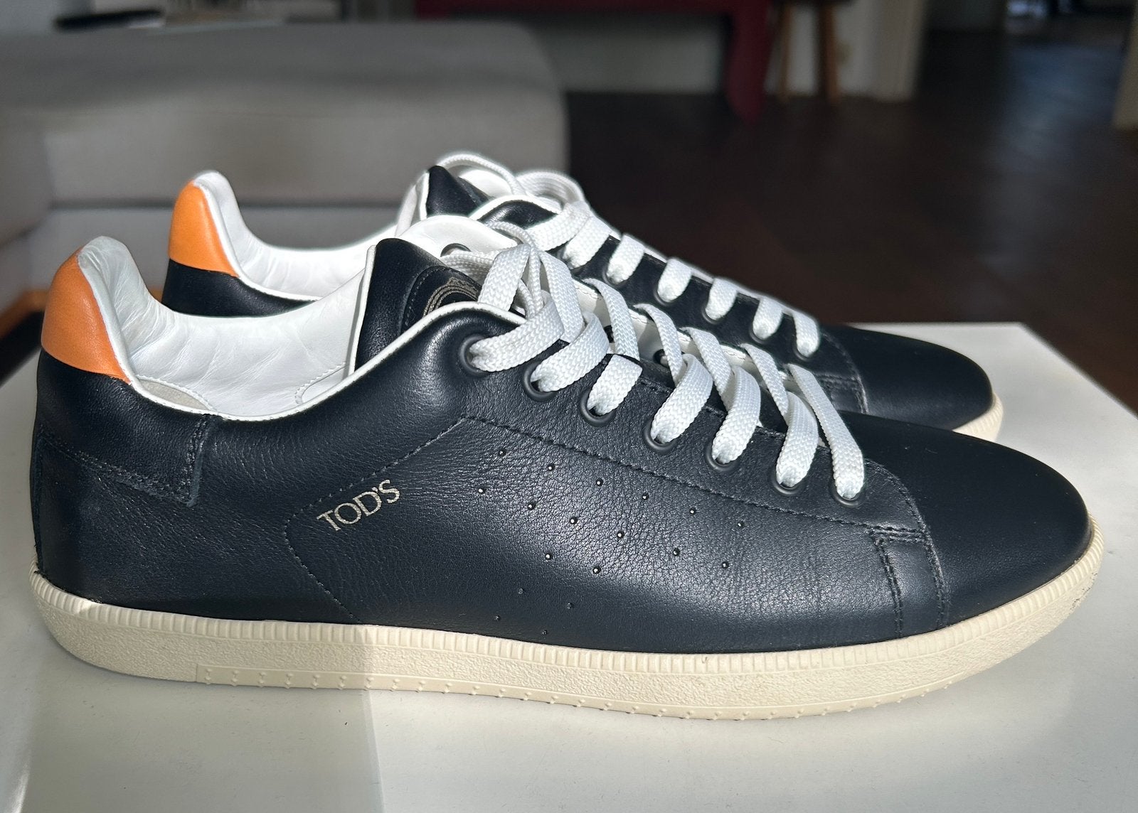 Mooie Tod’s sneakers 40, Ophalen of Verzenden, Zo goed als nieuw, Zwart