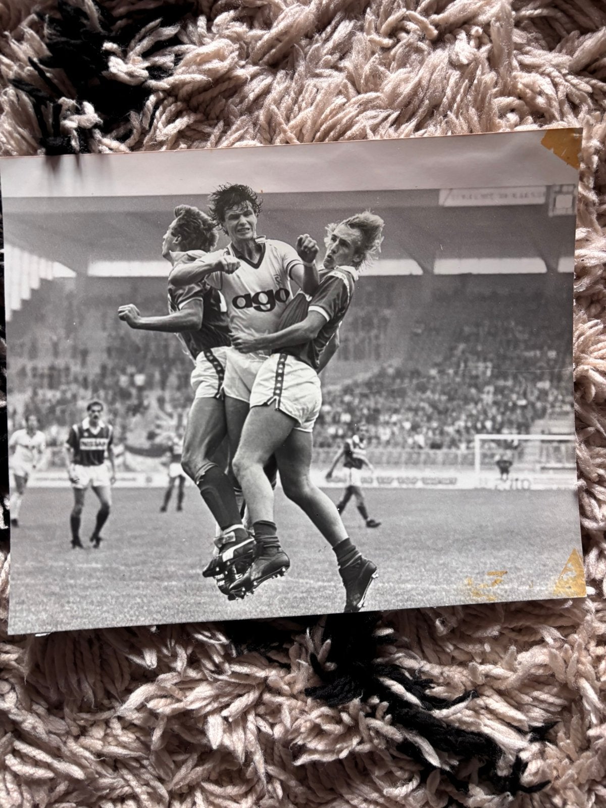 Oude foto fc utrecht groningen 1982, Verzamelen, Foto's en Prenten, Verzenden, Voor 1940, Zo goed als nieuw, Overige onderwerpen