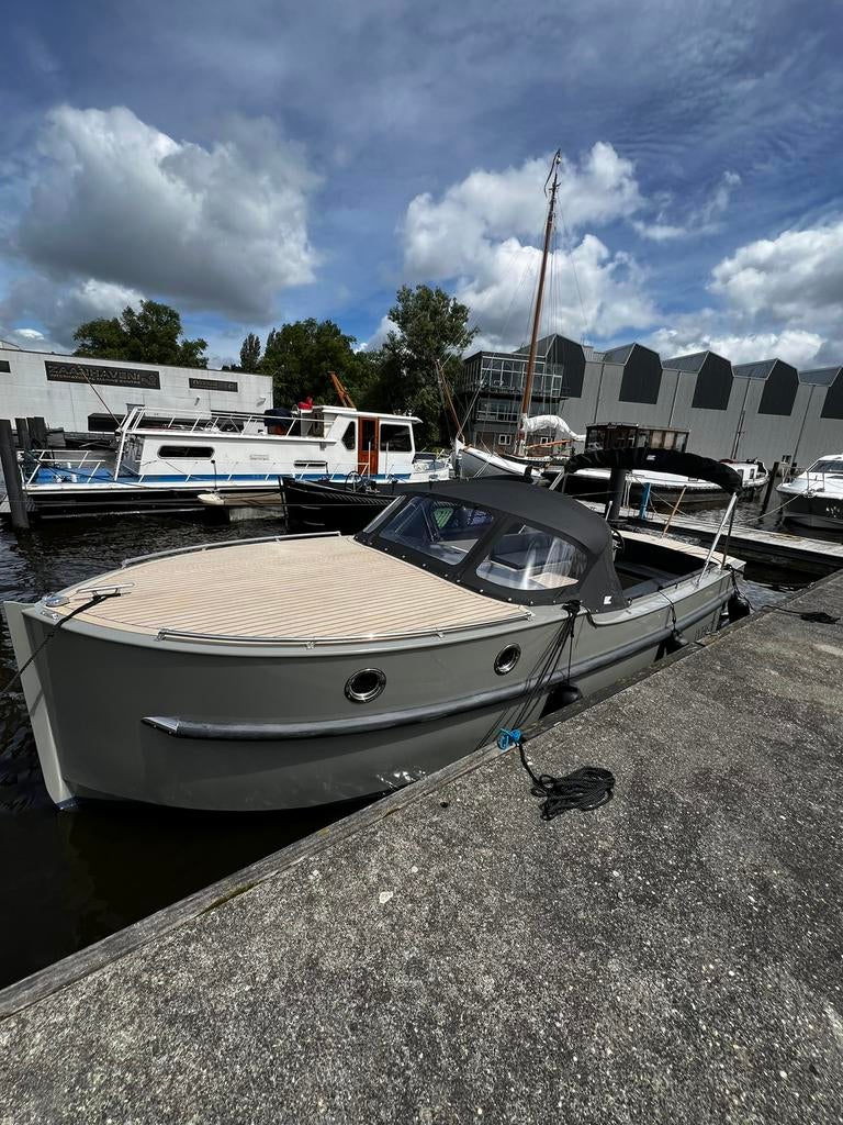 Waterman 8 E. Electrische cabin boot | 2026, Ophalen, Binnenboordmotor, Elektrisch, Nieuw