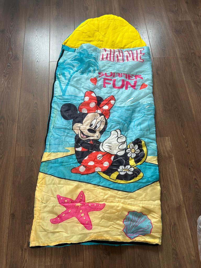 Minnie Mouse slaapzak + opberghoes – netjes en compleet, Caravans en Kamperen, Slaapzakken, Ophalen of Verzenden, Zo goed als nieuw