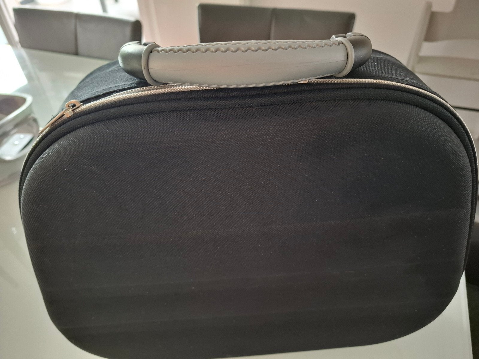 Zwarte Beautycase met Spiegeltje - Ideaal 8voor Reizen, Softcase, Zwart, Ophalen of Verzenden, Zo goed als nieuw