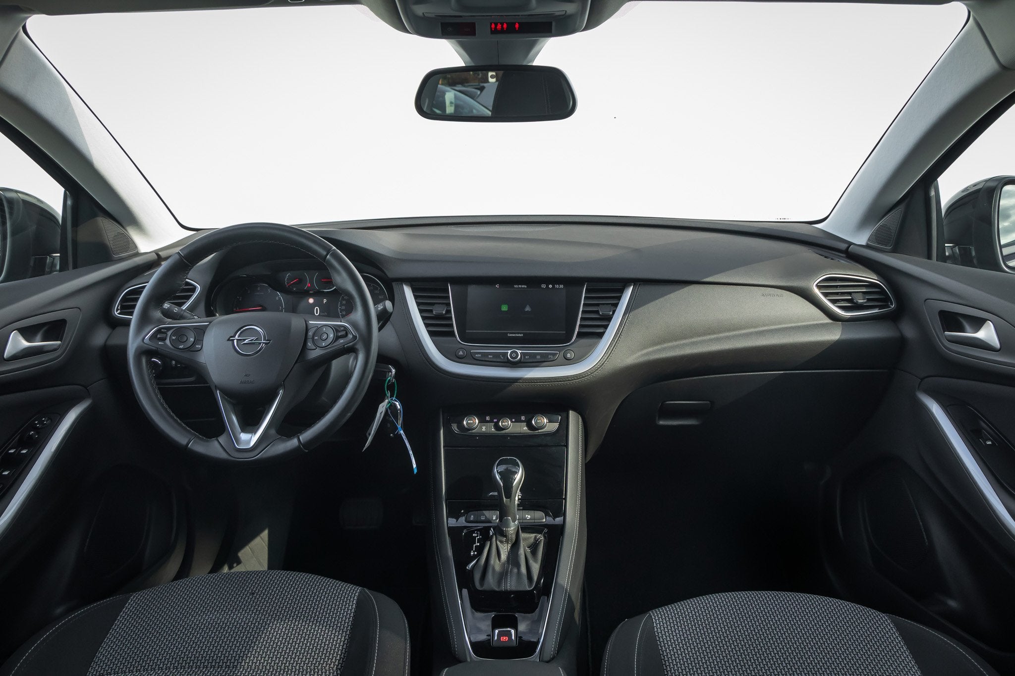 Opel Grandland X 1.2 Turbo Elegance klimaat control | Pdc |, Verwarmde buitenspiegels, Gebruikt, 1199 cc, Zwart