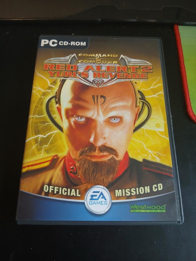 Red alert 2 commmand & conquer yuri's revenge pc cd-rom, 1 speler, Ophalen of Verzenden, Gebruikt, Vanaf 12 jaar