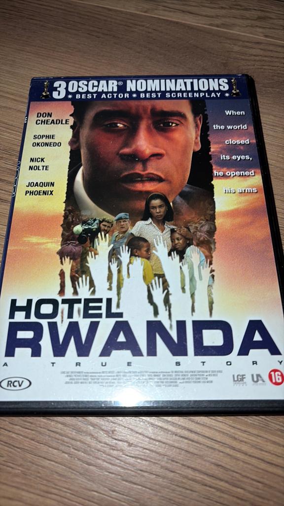 Hotel Rwanda met Don Cheadle, Nick Nolte en Joaquin Phoenix., Vanaf 16 jaar, Ophalen of Verzenden, Zo goed als nieuw