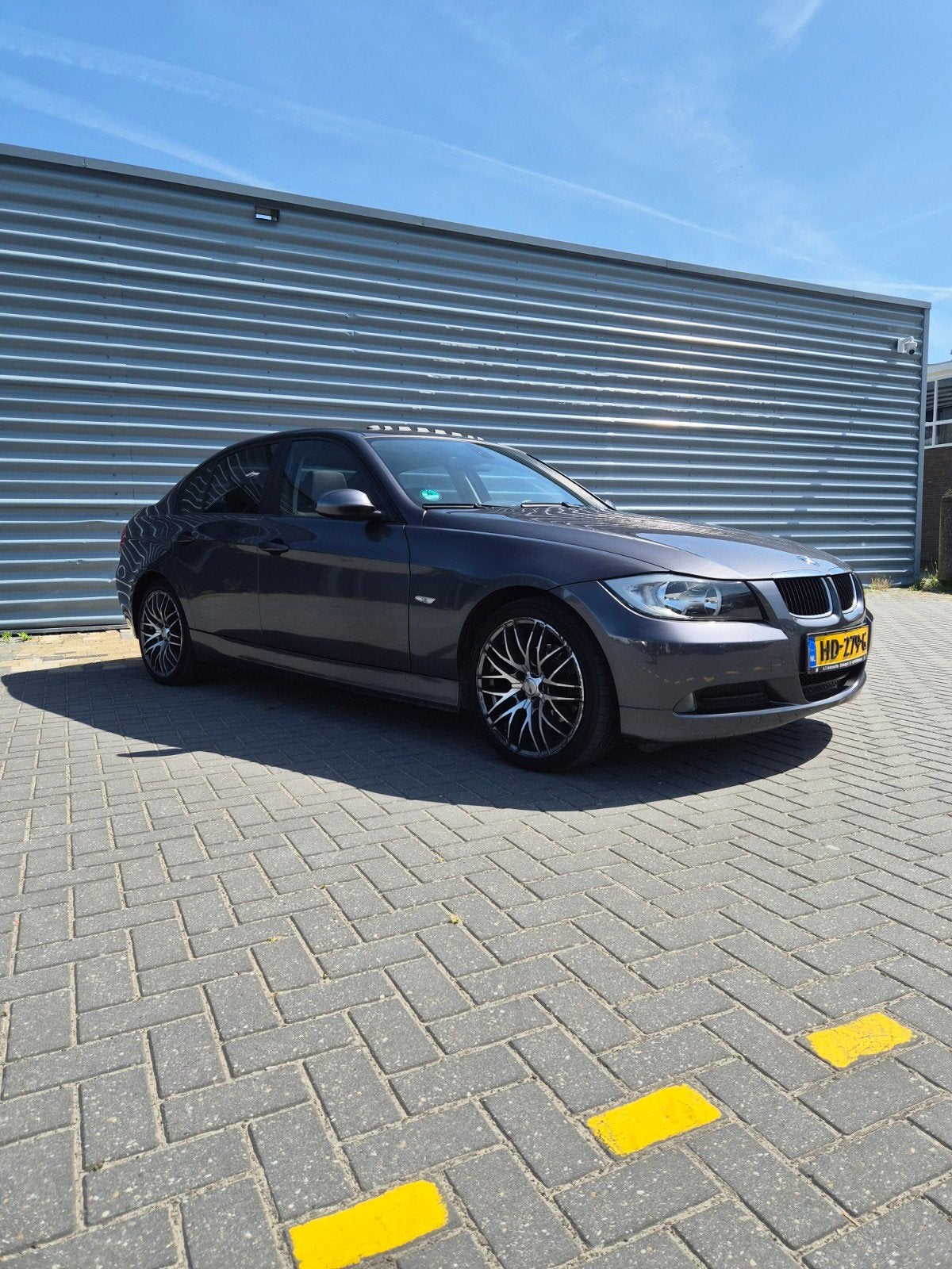 VERKOCHT !!BMW 3-Serie 2.0 I 318 2007 Grijs, Zwart, 4 cilinders, 129 pk, Automatische klimaatregeling