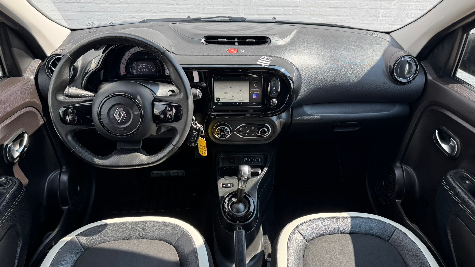 Renault Twingo Z.E. R80 Intens Urban Night SOH 92% Camera Ca, Auto's, Renault, Automaat, Dealer onderhouden, Gebruikt, 190 km