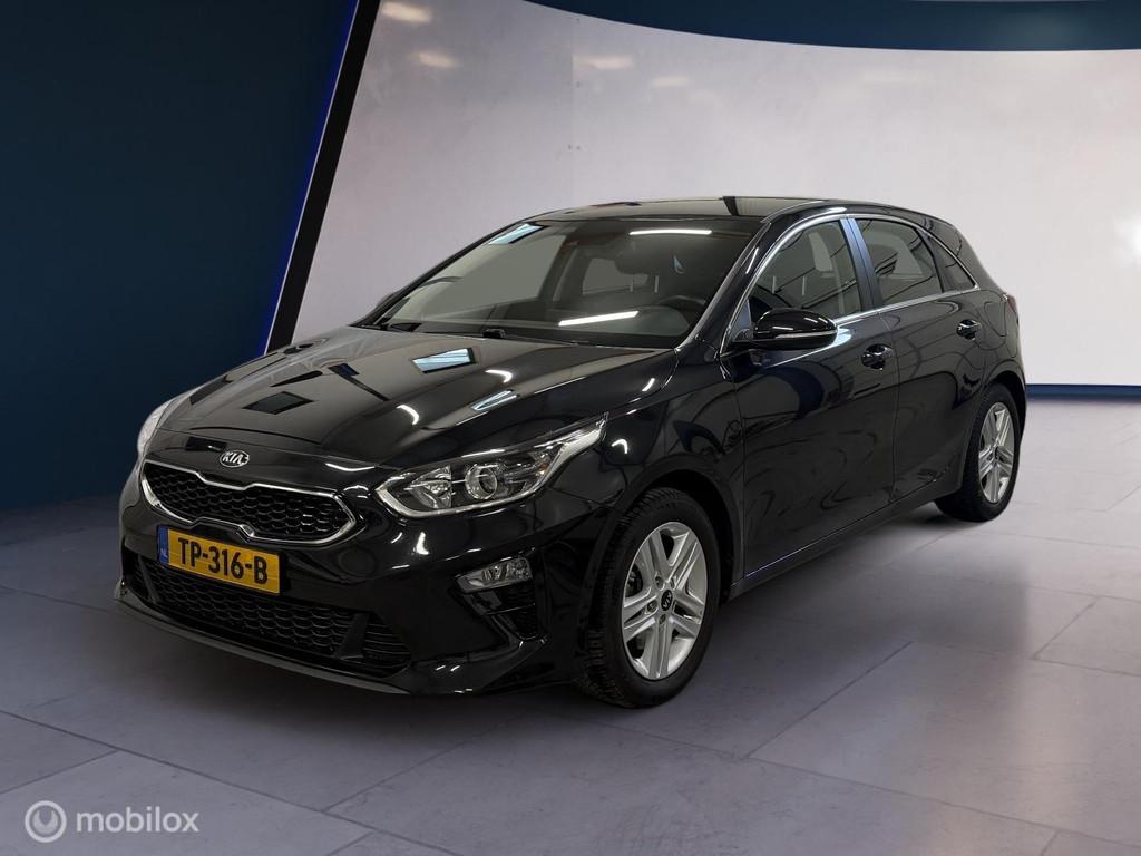Kia Ceed 1.0 T-GDi DynamicLine ✓AppleCar.✓Cam✓NAP✓Na, Voorwielaandrijving, Gebruikt, Euro 6, Handgeschakeld