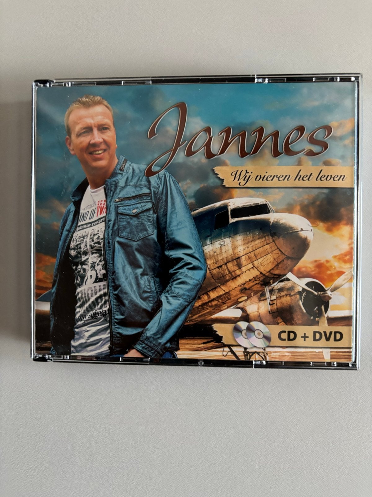 Jannes - Wij vieren het leven (CD + DVD), Inclusief DVD, Ophalen of Verzenden, Zo goed als nieuw, Levenslied of Smartlap