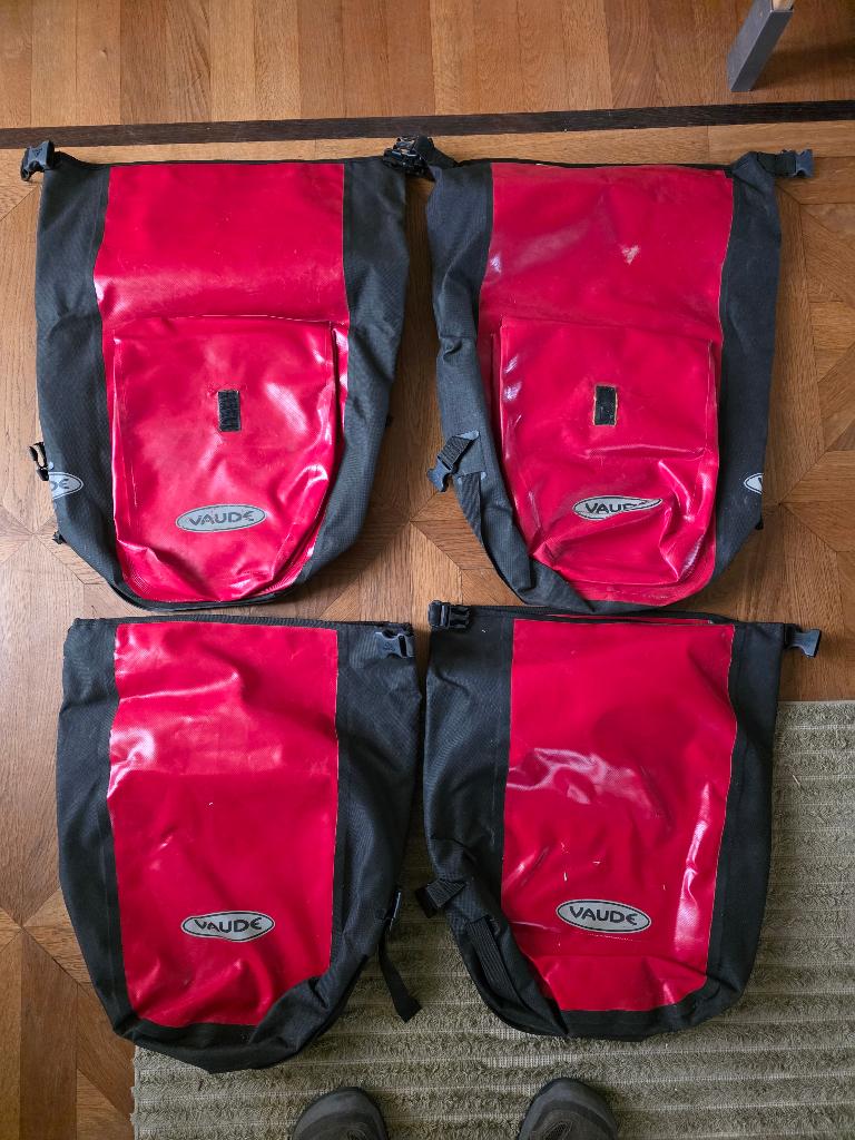 complete set Vaude roller bag fietstassen - rood, Ophalen of Verzenden, Gebruikt, VAUDE