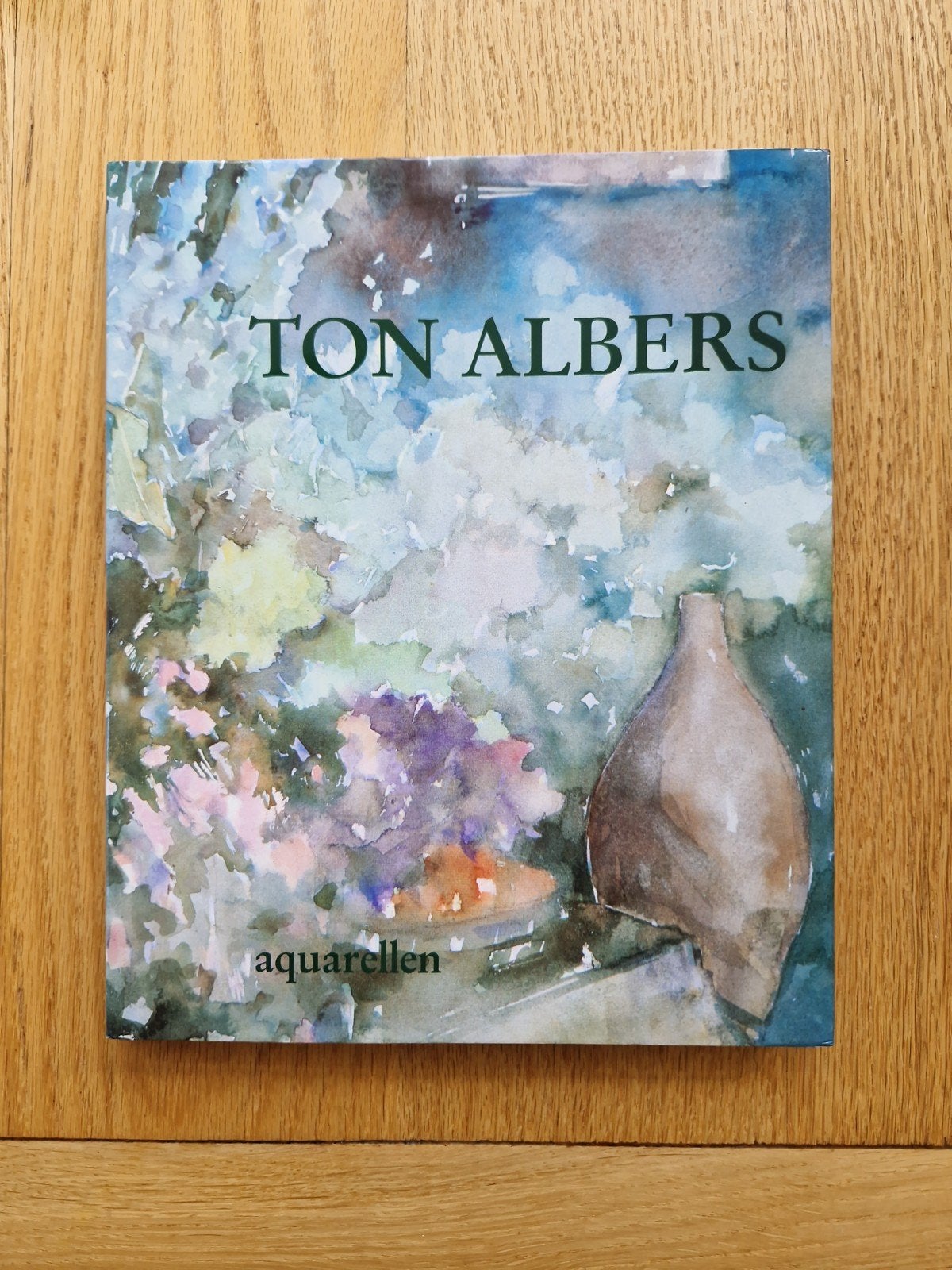 Boek 'Ton Albers - aquarellen' met inleiding Raymond Baan, Ophalen of Verzenden, Gelezen, Schilder- en Tekenkunst