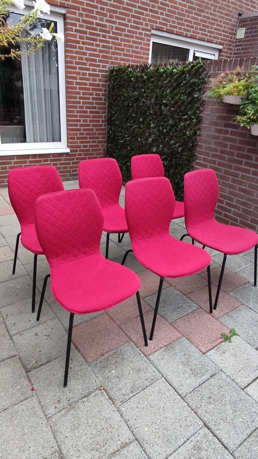 Set van 6 fuchsia roze eetkamerstoelen / stapelbaar & stevig, Huis en Inrichting, Ophalen