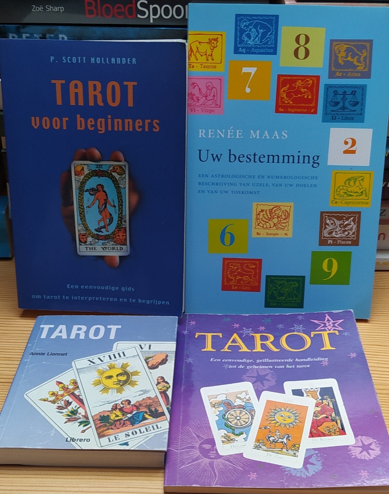 Tarot - Astrologie - Numerologie - Esoterie ( Set 4 Boeken ), Boeken, Gelezen, Tarot of Kaarten leggen, P. Scott Hollander, Renée Maas, Annie Lionnet